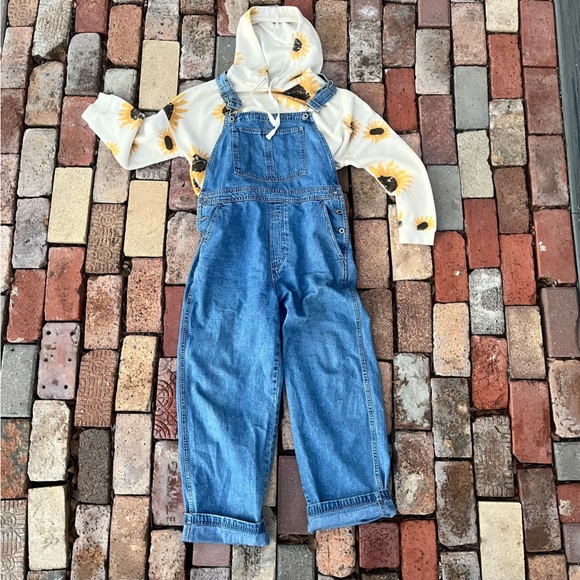 Altered State cropped sweatshirt and Gap denim overalls both sz large. - Picture 2 of 8